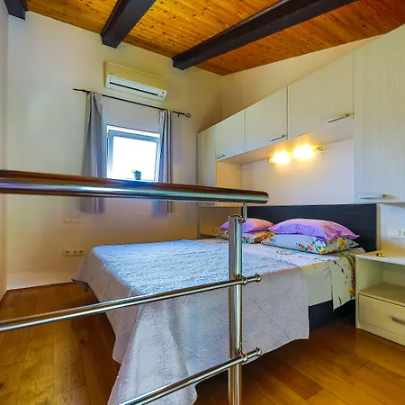 Veig Palace דירה *